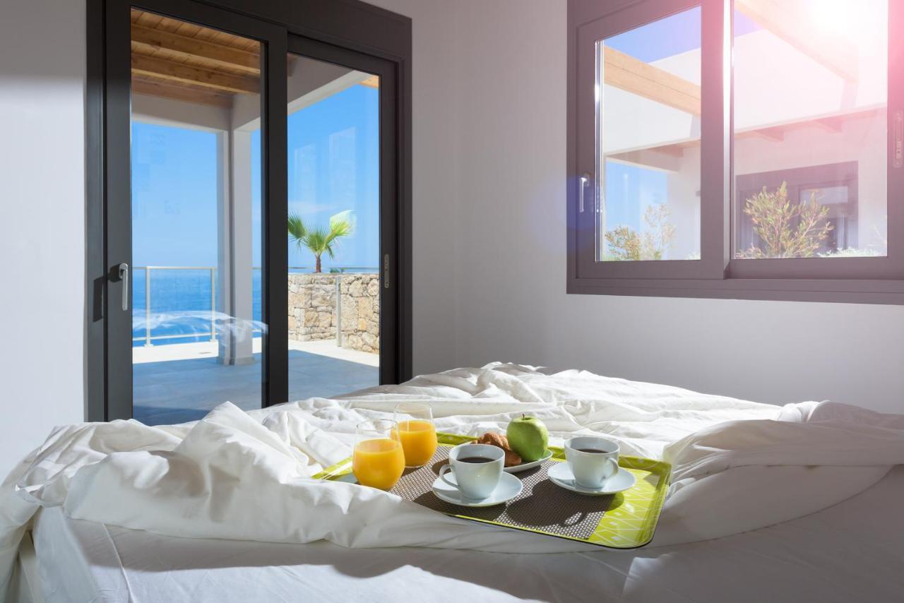 Kathisma Bay Villas - Luxury Villas - Villa Helios กาลามิตซี ภายนอก รูปภาพ